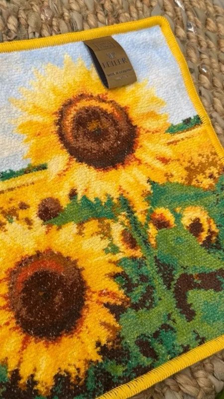 Салфетка Feiler SUNFLOWERS — рисунок подсолнухов