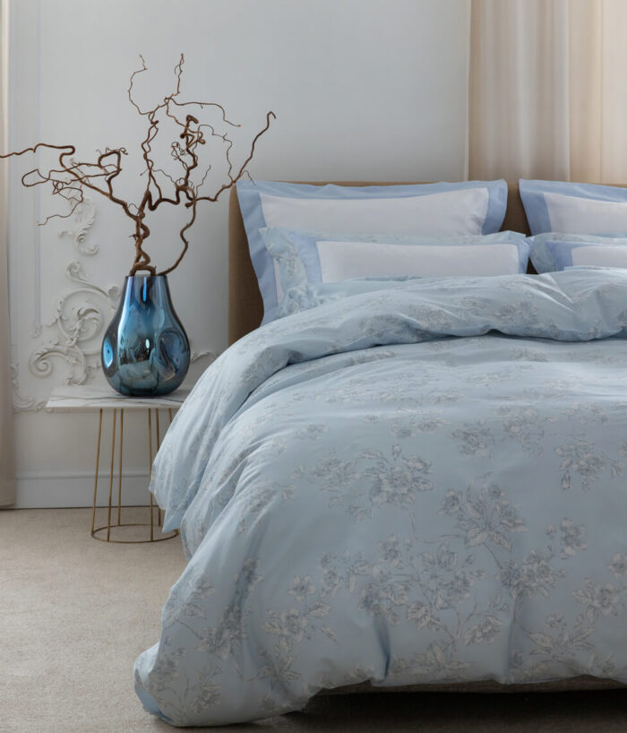 Комплект постельного белья DecoFlux EDEN LIGHT BLUE, сатин с растительным принтом на голубом фоне