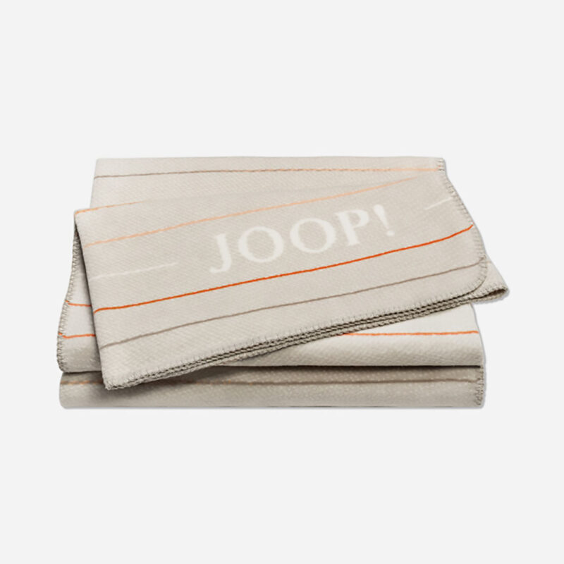 Плед JOOP! MOVE SAND, полосатый (песочно-серый с оранжевой полосой), сложен, вышитая надпись JOOP!