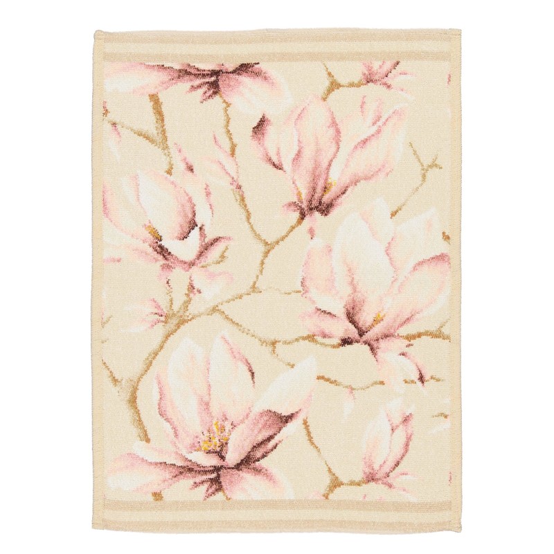 Полотенце Feiler BELLE FLEUR 37x50 на светлом фоне: кремовое поле с крупными розовыми магнолиями на ветках
