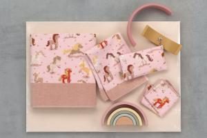Рисунок Feiler HAPPY PONY — пони на розовом поле